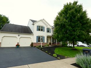 1840 Windrow Dr, Lancaster, PA 17602