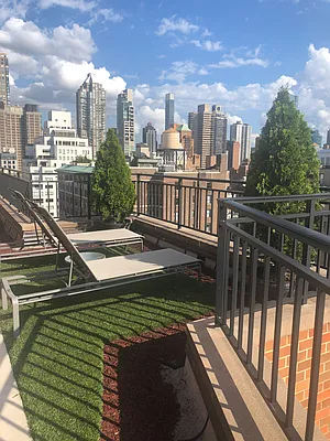 Sold by Compass | media 23