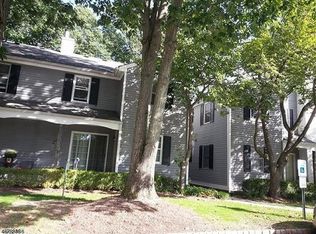25 Countryside Dr, Basking Ridge, NJ 07920