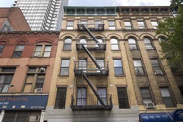 Rented by Bold New York | media 23