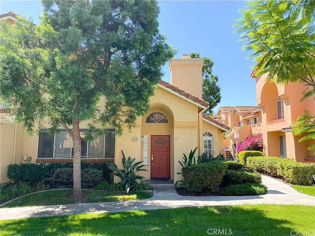 3 bed, 1240 sqft, $4,000 — Photo 1