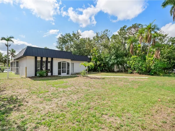10421 McGregor Blvd, Fort Myers, FL 33919