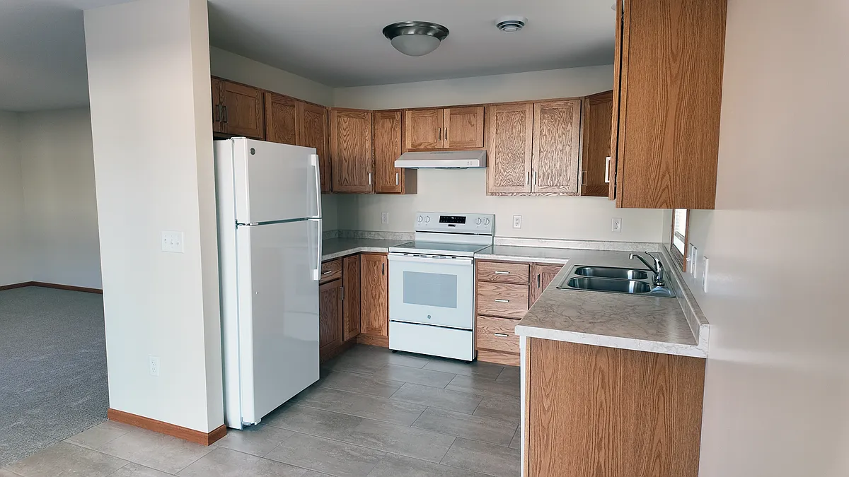 Kitchen - 2104 Arlington Trl #4