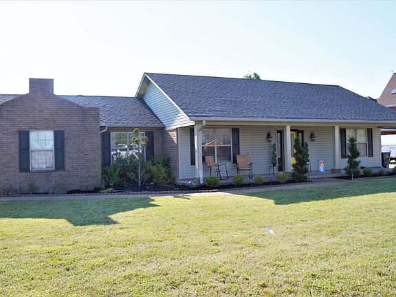 2nd image of 1813 W Mallori Cir