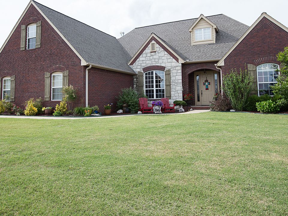 1st image of 15377 Lakewood Ct