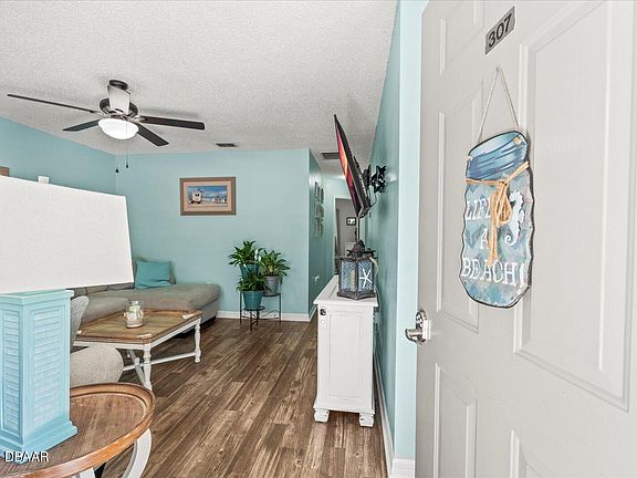 2nd image of 1601 Big Tree Rd APT 307