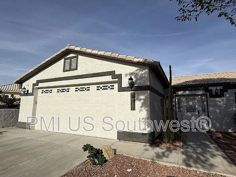 2917 Desert Vista Dr — Photo 3