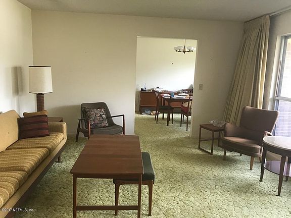 5th image of 9148 SOUTHWARK Drive N