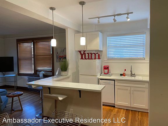 3rd image of 35 N Alboni Pl APT 109