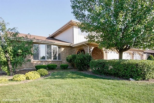1st image of 11919 S Pinecreek Dr