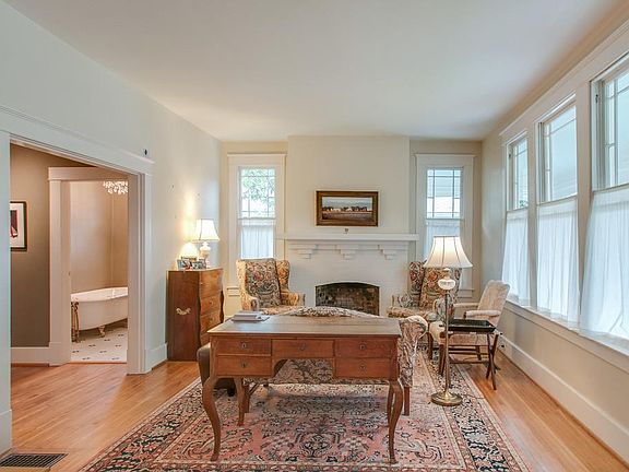 5th image of 3717 Princeton Ave