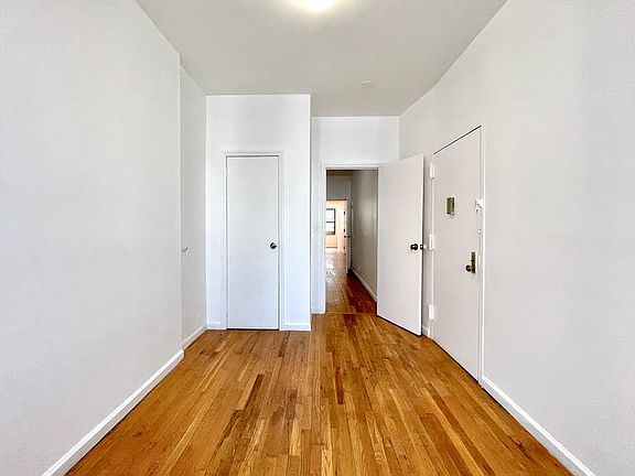 2nd image of 322 Jefferson St APT 1L