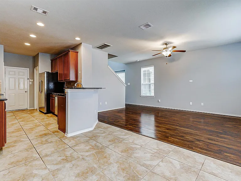 24522 Folkstone Cir — Photo 31