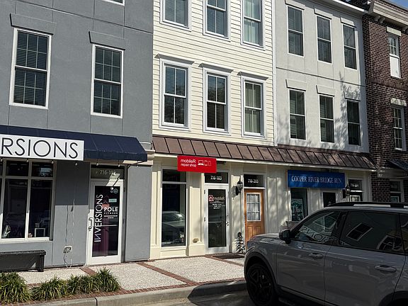 3rd image of 716 S Shelmore Blvd Suite 103