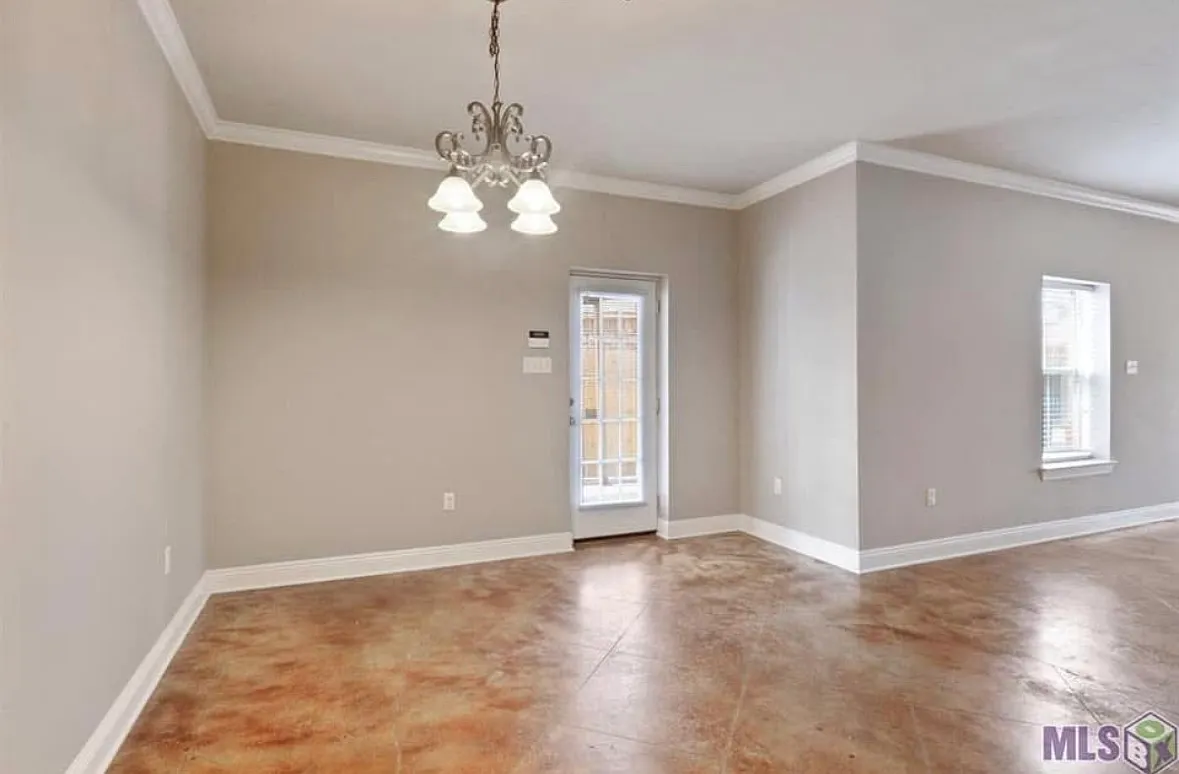 2 bed, 1701 sqft, $1,600 — Photo 4