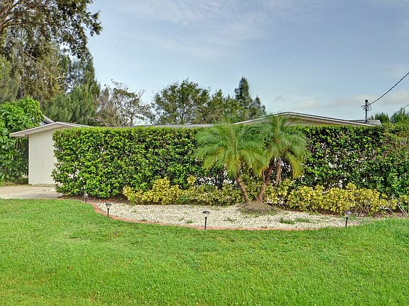 4th image of 8706 Deland Avenue