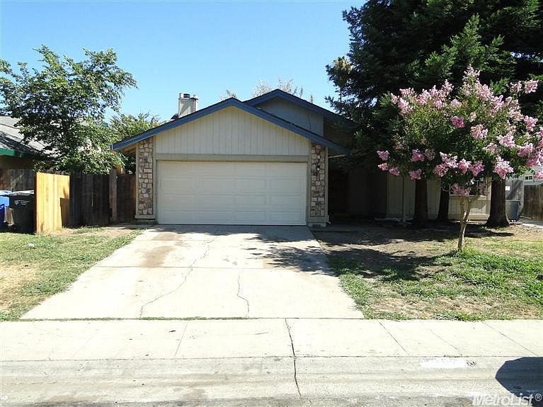1st image of 1367 Woodside Glen Way