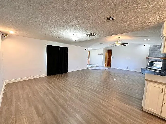 1259 S 40th Dr — Photo 6