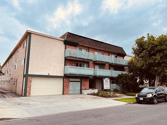 5th image of 15130 S Raymond Ave #306