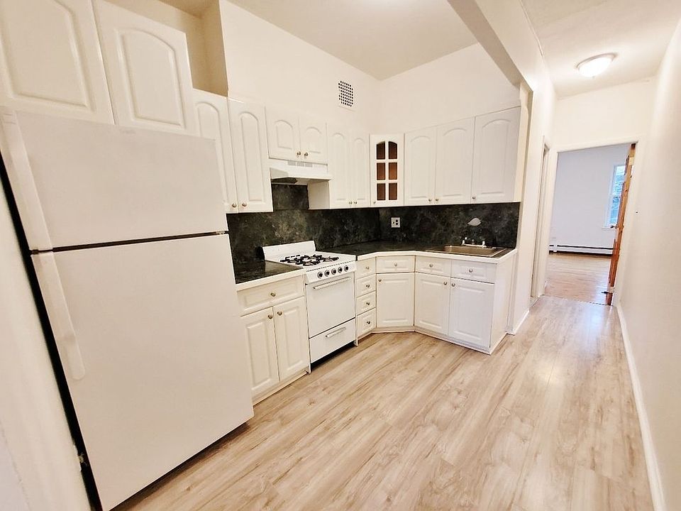 1st image of 25-29 Astoria Blvd #2AA