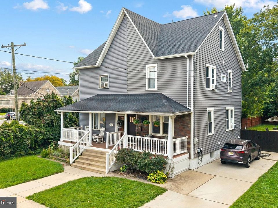 1st image of 18 W Pine St