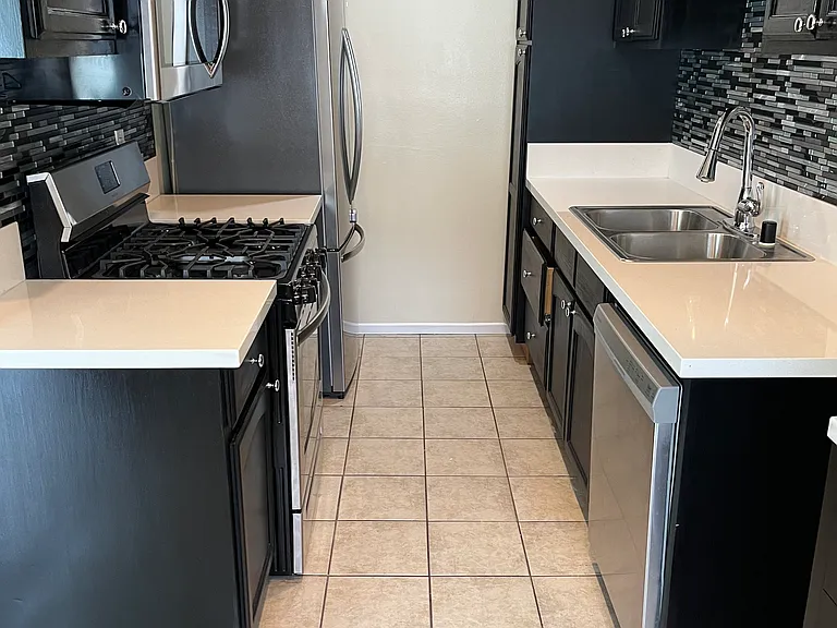 555 Hazel LLC — Photo 18