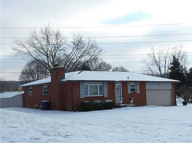 1st image of 872 Colonial Dr