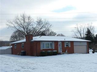 872 Colonial Dr, Heath, OH
