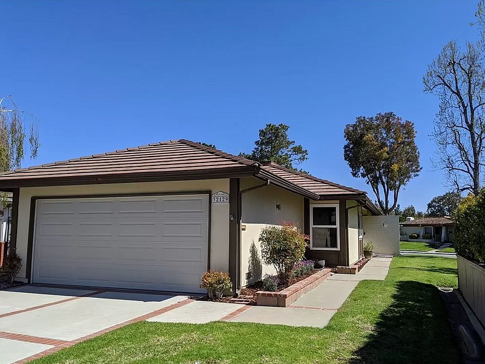 1st image of 32129 Lake Meadow Ln