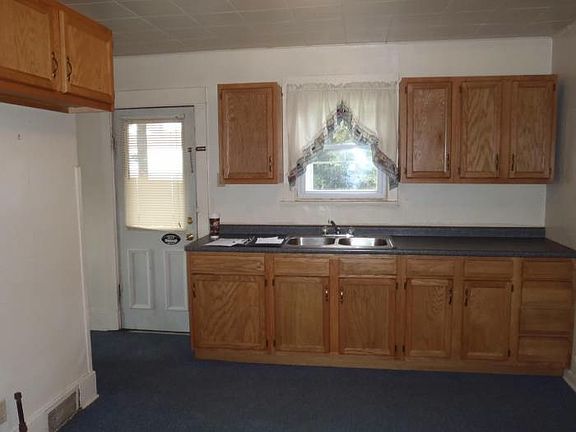 3rd image of 300 S Hazelwood Ave