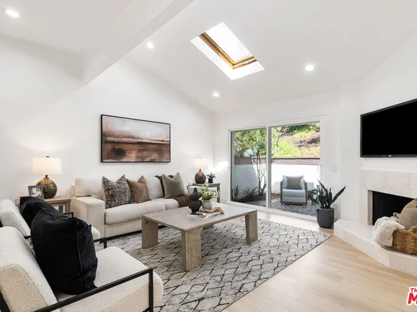 1612 Palisades Dr, Pacific Palisades, CA 90272