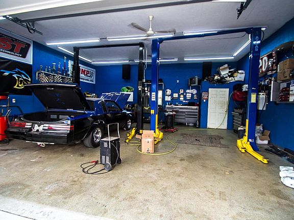 shop garage