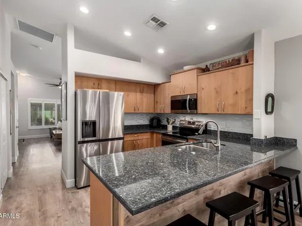 1120 N VAL VISTA Drive #113, Gilbert, AZ 85234