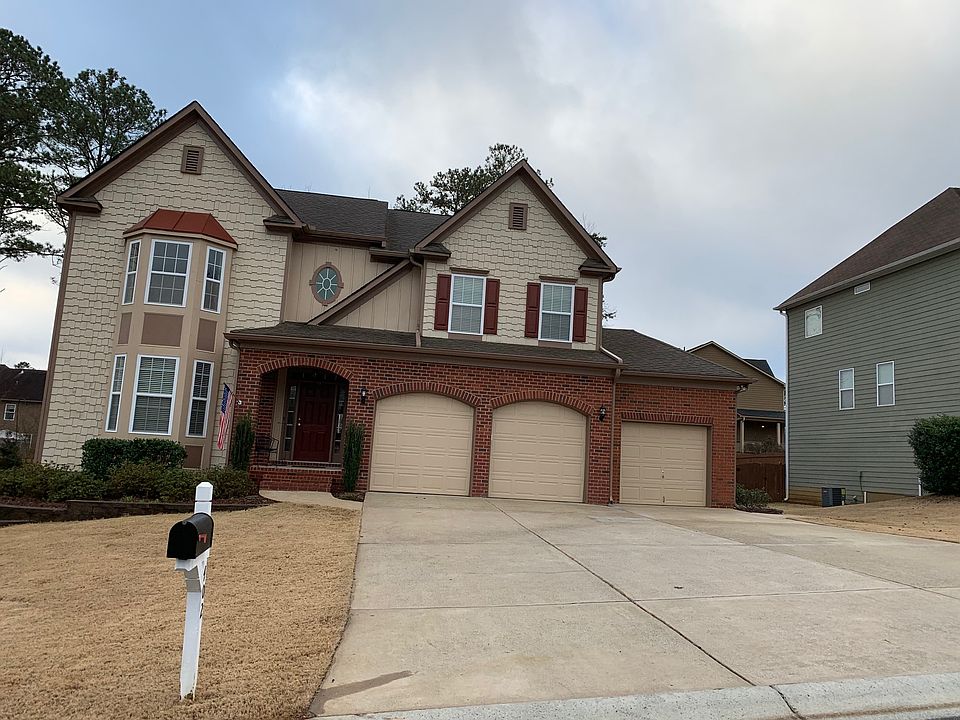 1st image of 402 Brookfield Cir