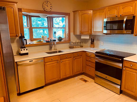 2nd image of 4098 Hickory Rock Dr
