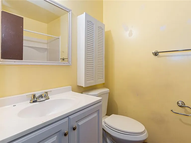 1365 E Tanners Creek Dr — Photo 14