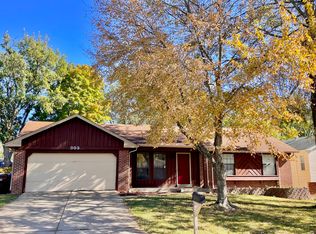 303 Universal Dr, Saint Peters, MO 63376