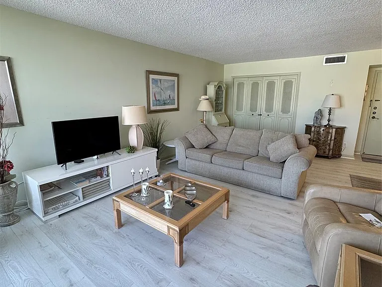 5200 N Ocean Blvd #506 — Photo 7