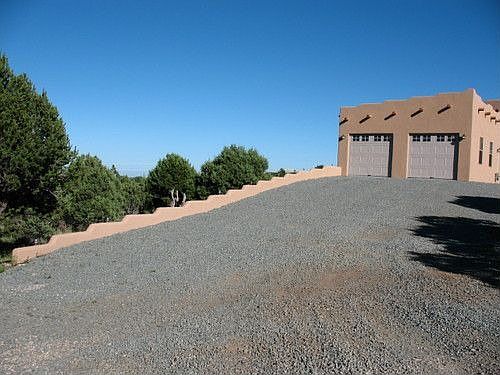 3rd image of 160 Country Ln