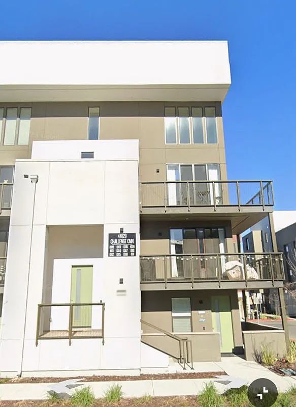 3 bed, 3.0 bath, 2169 sqft, $5,000 — Photo 1