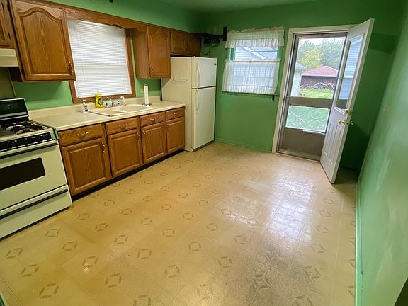 4th image of 5639 W 171st Pl