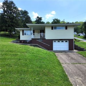 306 Frazier Ave, Bellaire, OH, 43906