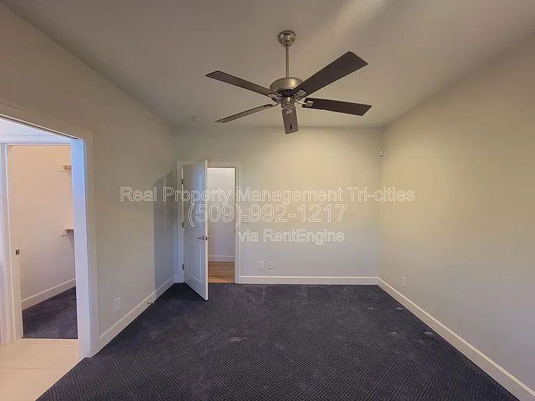 1644 Naples Ln — Photo 15