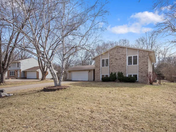 3220 Walnut Grove Ln N, Plymouth, MN 55447