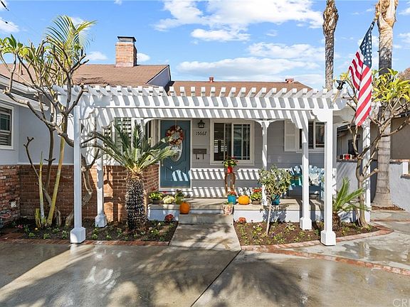 2nd image of 15667 Yermo St