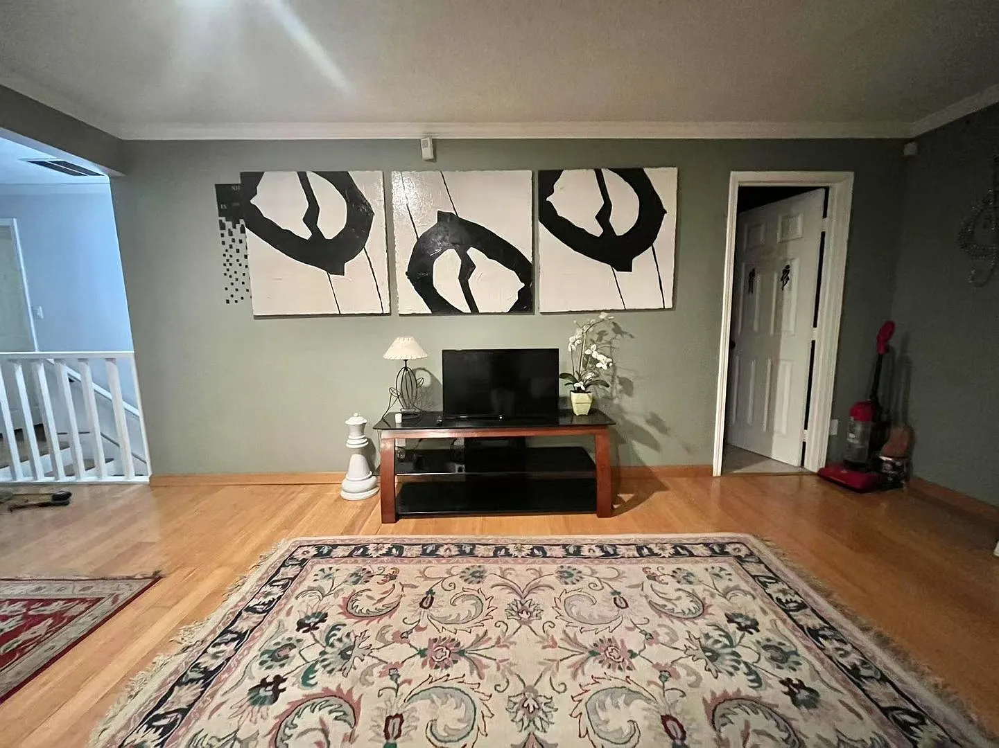 Spacious Spanish-Style Room in Prime LA Location $850/mo — Photo 4