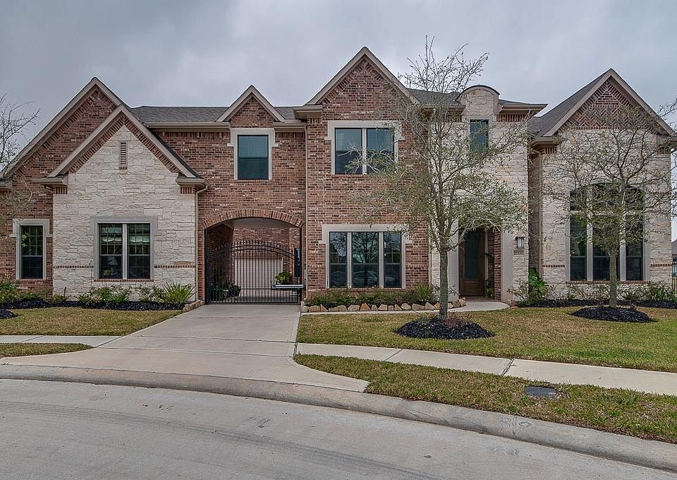 1st image of 27222 Stone Harbour Ln