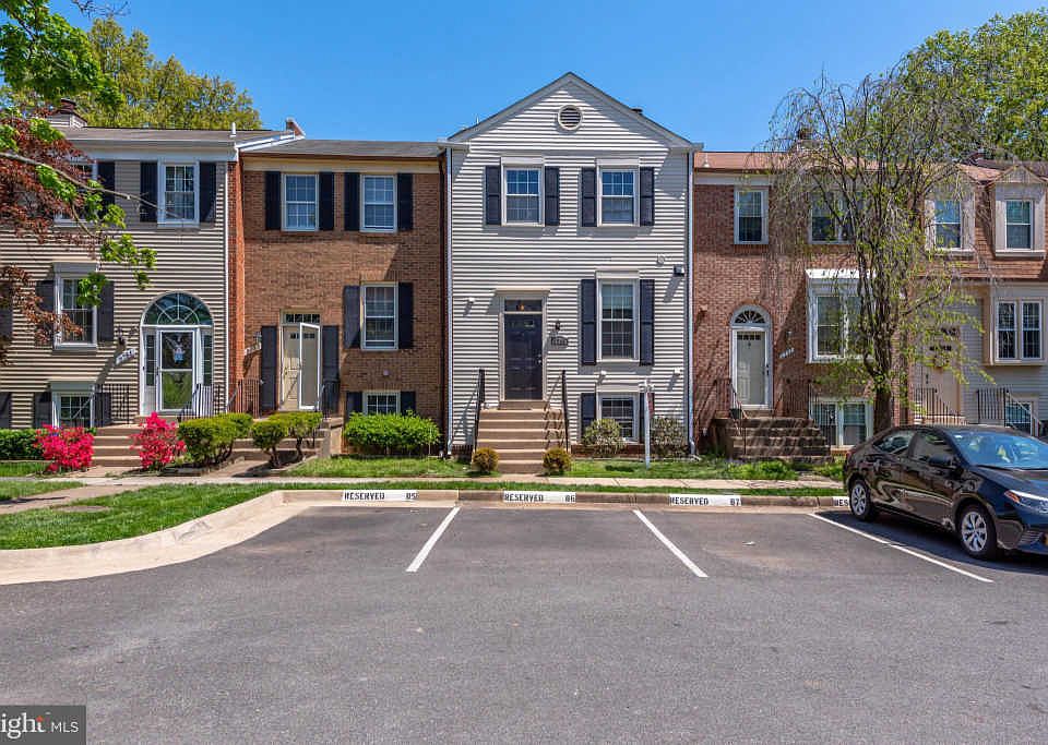 1st image of 2755 Stone Hollow Dr