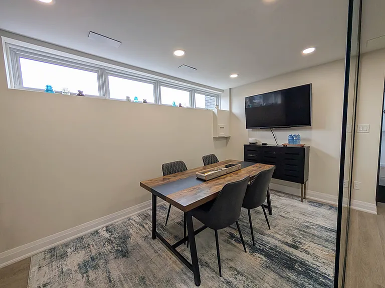 174 Eastchester Ave — Photo 7