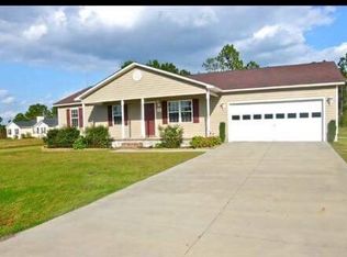240 Bishop Dr, Jacksonville, NC 28540